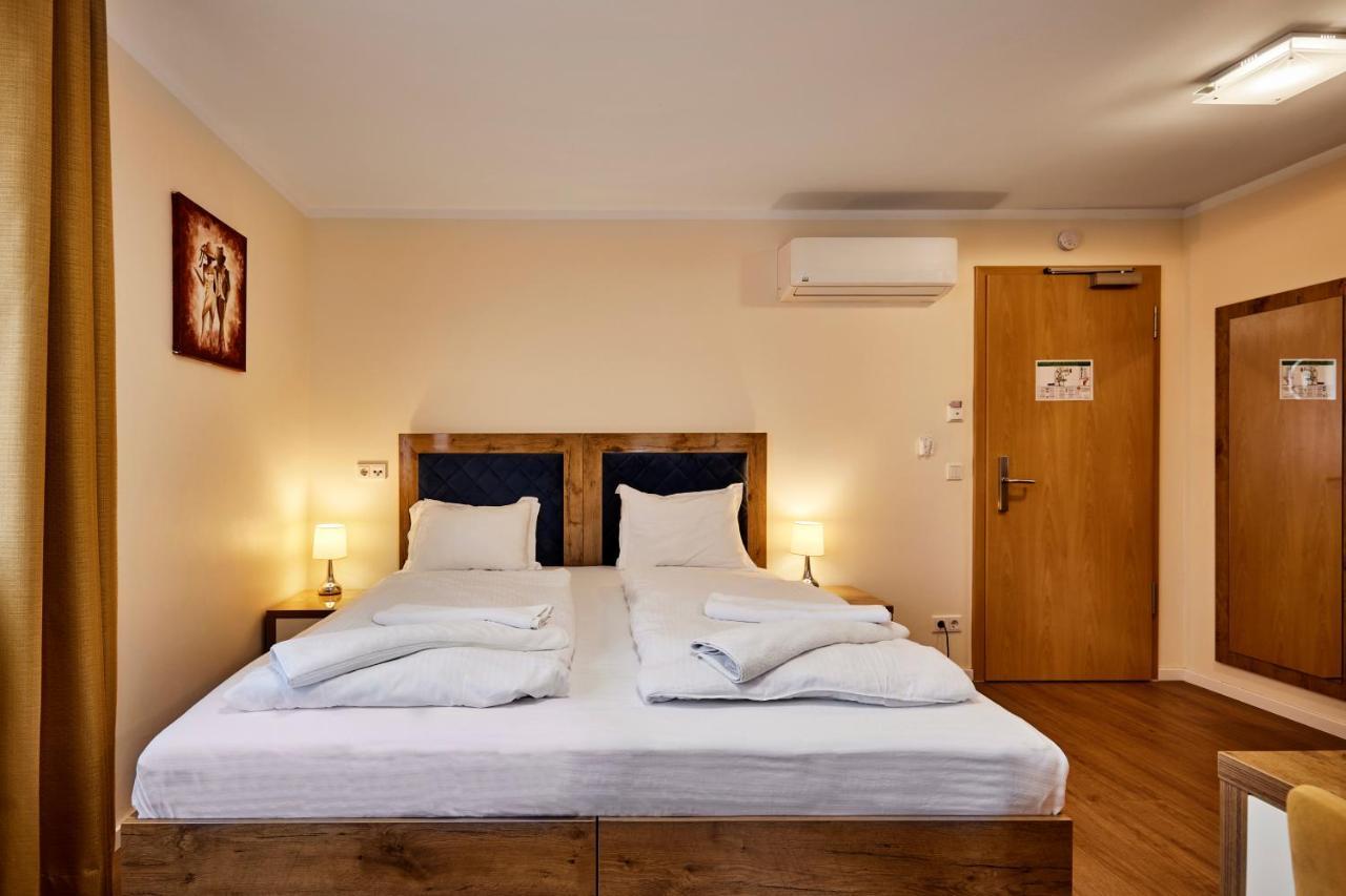 Hotel Isha Frankfurt am Main ภายนอก รูปภาพ