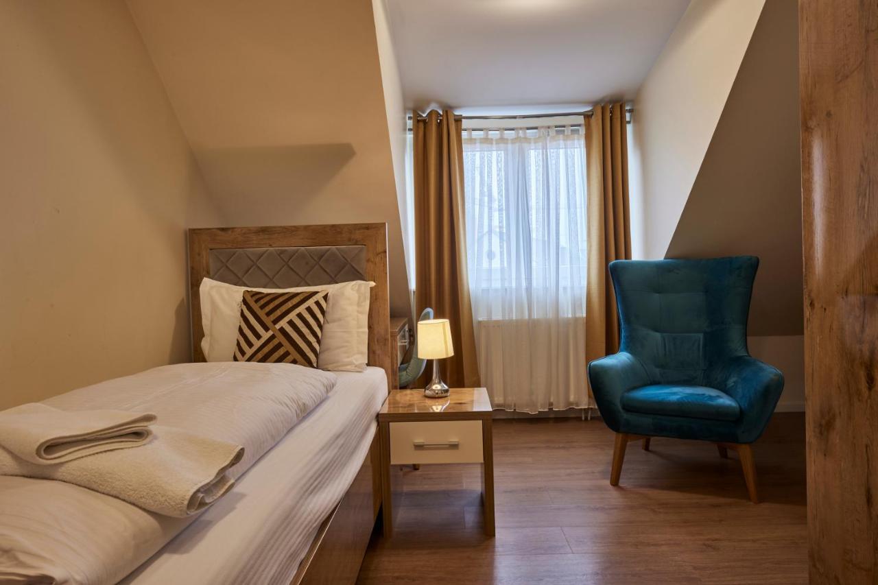 Hotel Isha Frankfurt am Main ภายนอก รูปภาพ