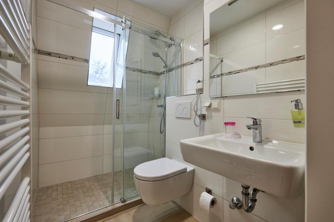 Hotel Isha Frankfurt am Main ภายนอก รูปภาพ