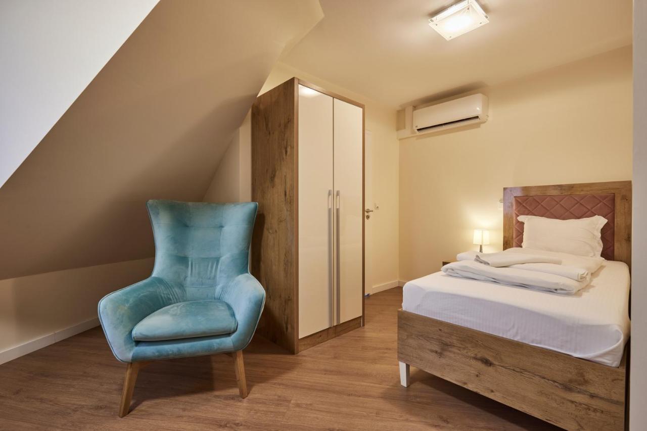 Hotel Isha Frankfurt am Main ภายนอก รูปภาพ